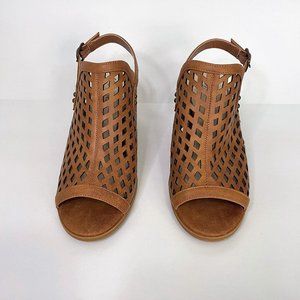 Easy Street | Erin Slingback Tan Burnish Sandals Size 10M